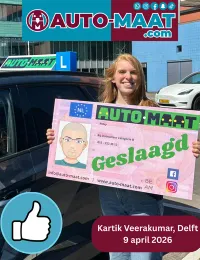 Kartik Veerakumar geslaagd bij Auto-Maat Rijschool