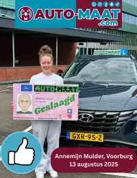 Annemijn Mulder geslaagd bij Auto-Maat Rijschool